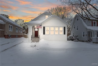 355 Willumae Dr, Syracuse, NY 13208