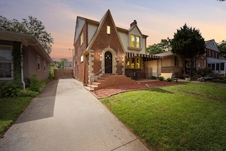 909 Lilley Ave, Columbus, OH 43206