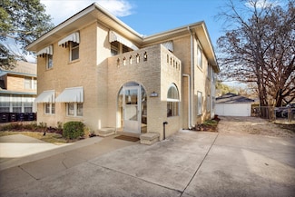2701 S University Dr, Fort Worth, TX 76109