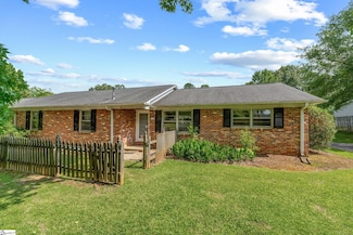 213 Knollwood Dr, Spartanburg, SC 29301