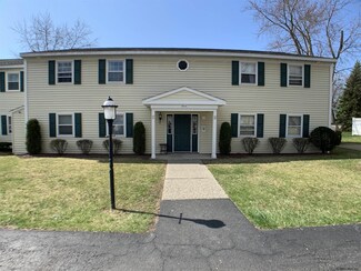 141 Cedarview Ln, Watervliet, NY 12189