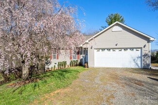 144 Honey Ln, Mars Hill, NC 28754