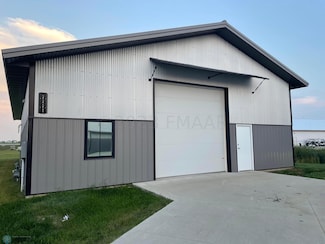 2223 Sheyenne St, West Fargo, ND 58078
