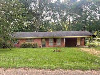 1029 Loom St, Wesson, MS 39191