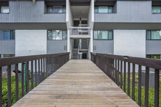 2730 SW 14th Dr, Gainesville, FL 32608