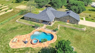 300 County Road 134, Gainesville, TX 76240
