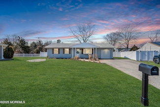 5 Heron Ct, Forked River, NJ 08731