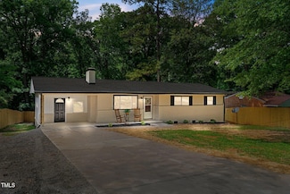 908 W Garden St, Sanford, NC 27330
