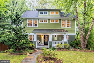 7204 Arthur Dr, Falls Church, VA 22046