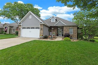 1402 NW Cedar Ct, Grain Valley, MO 64029