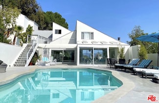 3210 Coldwater Canyon Ln, Beverly Hills, CA 90210