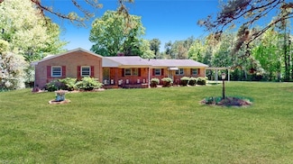 3702 Nansemond Pkwy, Suffolk, VA 23435