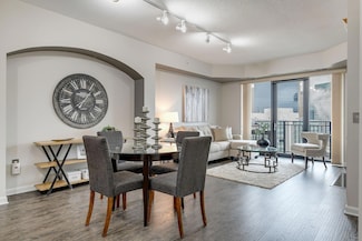500 E Grant St Unit 2203, Minneapolis, MN 55404