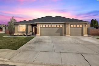 6684 Shale St, West Richland, WA 99353