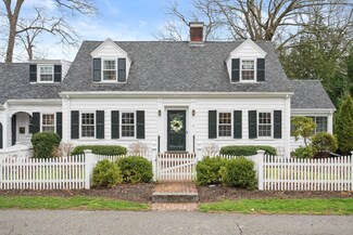12 Cherry Ln, Dedham, MA 02026