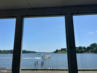 769 Robinhood Rd, Annapolis, MD 21405