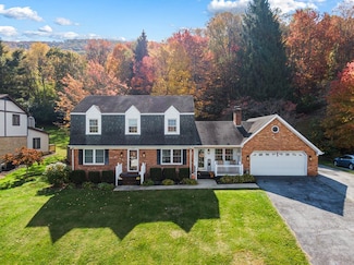 658 Tanager Dr, Bluefield, VA 24605