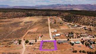 1071 W Smithsonian Way, Hurricane, UT 84737