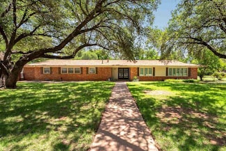 2635 Chase Dr, Wichita Falls, TX 76308