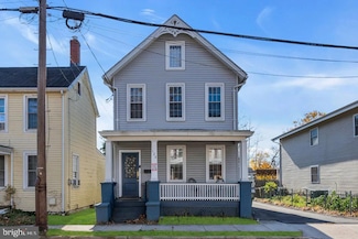 128 Monmouth St, Hightstown, NJ 08520