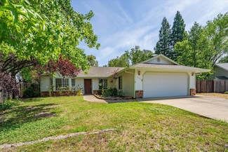 978 Fountain Cir, Redding, CA 96003