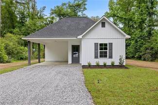 15576 Campbell Ln, Ponchatoula, LA 70454