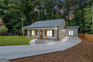 1337 Fairfield Dr SW, Lilburn, GA 30047
