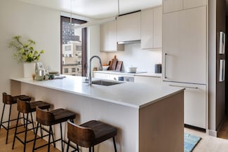 300 E 50th St Unit 7H, New York, NY 10022