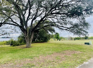 1037 W Lake Damon Dr, Avon Park, FL 33825