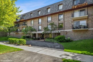 134 Green Bay Rd Unit 301, Winnetka, IL 60093