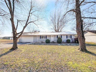 107 Linden St, Marshall, IL 62441