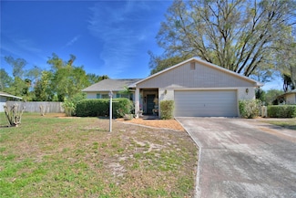 16 Cedar Dr, Davenport, FL 33837