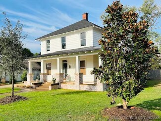 421 N 9th Ave, Durant, OK 74701