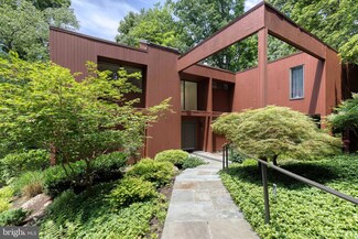 4 Caveswood Ln, Owings Mills, MD 21117