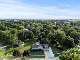 464 E Pilot Dr, Herscher, IL 60941