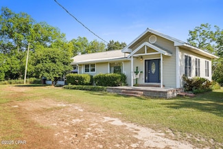 723 Sewell Farms Rd, Chipley, FL 32428