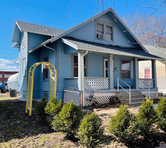 1723 SE Quincy St, Topeka, KS 66612