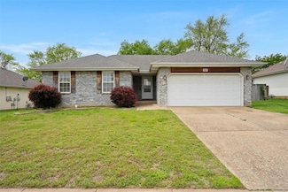 835 S Suburban Ave, Springfield, MO 65802
