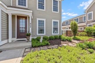 908 Haymarket Ct, Crown Point, IN 46307