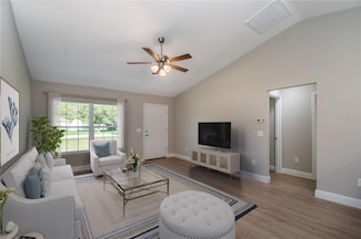 2 Malauka Loop Ln, Ocklawaha, FL 32179