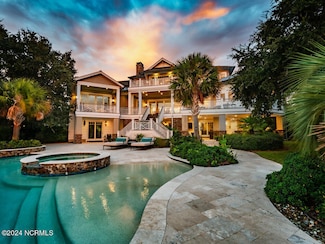 824 Inlet View Dr, Wilmington, NC 28409