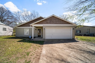 512 S Hamilton Ave, Dewey, OK 74029