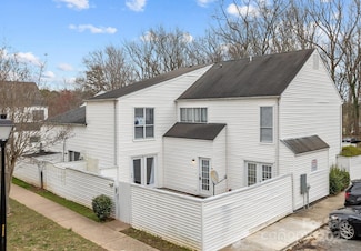 7138 Stonington Ln, Charlotte, NC 28227