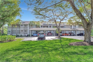 630 Wiggins Bay Dr Unit 11, Naples, FL 34110