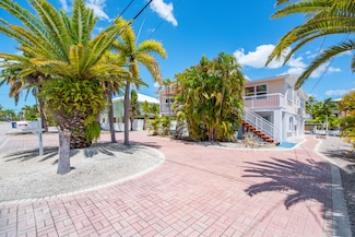 951 Lagoon Dr, Summerland Key, FL 33042