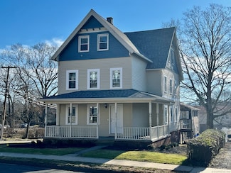 23 E Main St, Branford, CT 06405