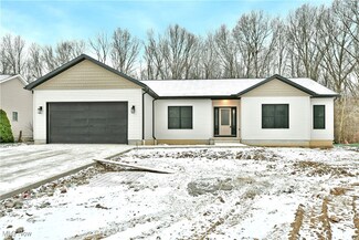 2321 Wilshire Dr, Cortland, OH 44410