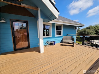 142 Sea Breeze Loop SE, Ocean Shores, WA 98569