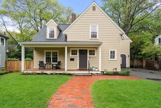 33 Manchester Rd, Newton Highlands, MA 02461