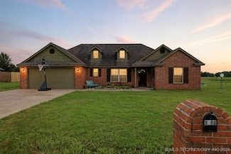 9860 Tall Pine Ln, Claremore, OK 74017